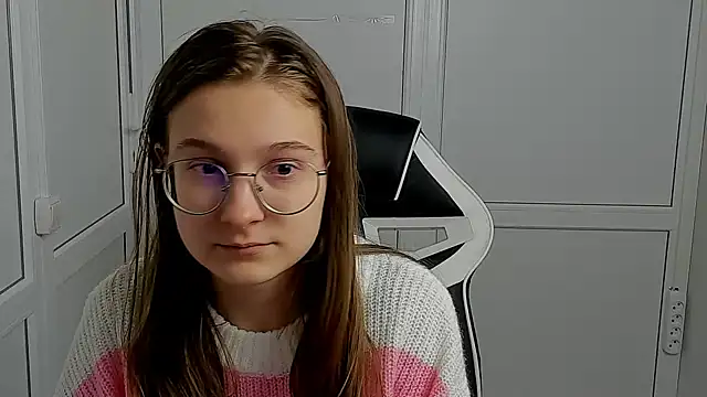 Mia kristal online show from April 2026 07:08:01 AM