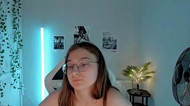Snapshot of Mia_kristal chatting on July 2026 08:06:01 AM Mia kristal online show from July 2026 08:06:01 AM