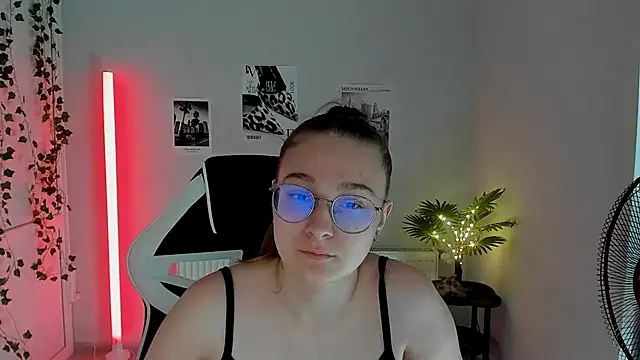 Snapshot of Mia_kristal chatting on July 2026 08:08:02 AM Mia kristal online show from July 2026 08:08:02 AM