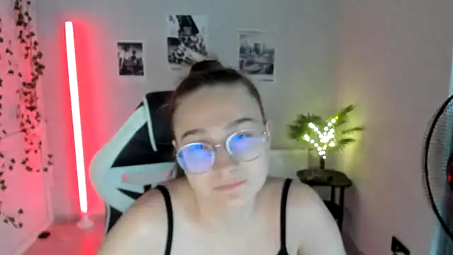 Snapshot of Mia_kristal chatting on July 2026 11:27:01 AM Mia kristal online show from July 2026 11:27:01 AM