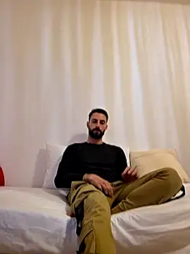 AmicisegretiITA online show from March 2026 05:45:02 PM