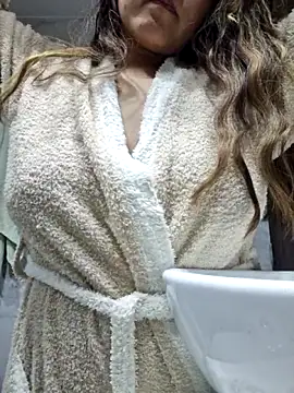 rafaella stefano online show from April 2026 03:06:01 PM