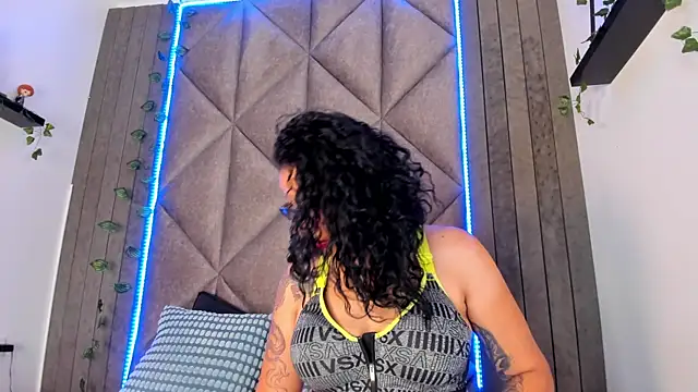 KatyraTaylor   online show from April 2026 07:50:02 PM