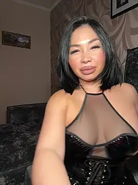 LaaadyDaaamn online show from April 2026 02:11:02 PM