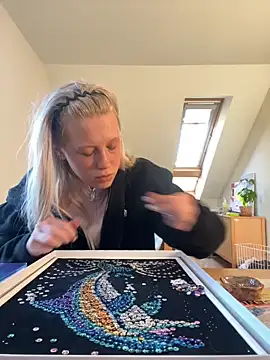 LeniMaria online show from April 2026 04:40:02 PM