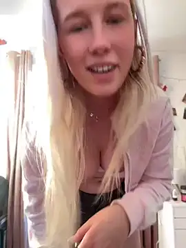 LeniMaria online show from April 2026 05:07:01 PM