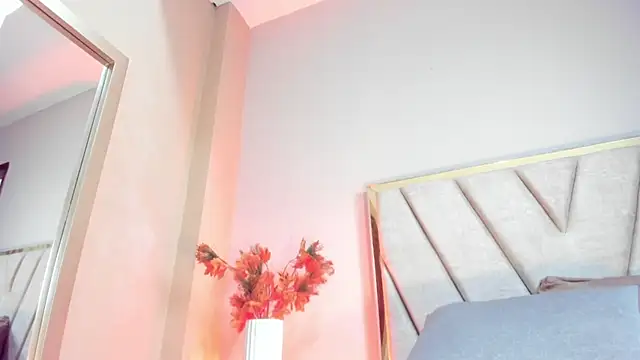 SamVegaa online show from April 2026 06:19:01 AM