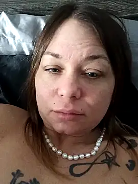 Couple qc online show from March 2026 02:05:02 PM