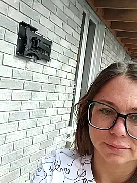 Couple qc online show from April 2026 02:54:01 PM