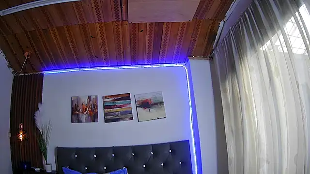 candy  fire online show from April 2026 01:53:01 PM