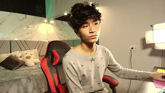 cococumps online show from April 2026 11:37:01 AM