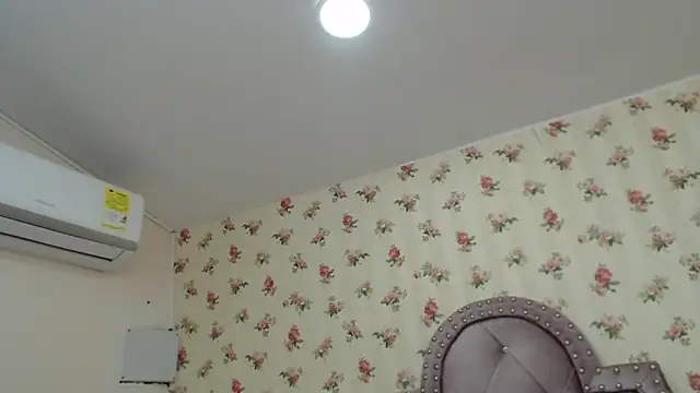 crystal watson0 online show from April 2026 01:11:01 PM