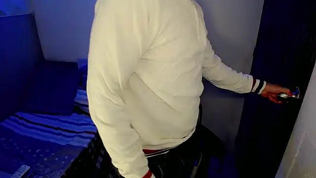 Mathias twinkk online show from March 2026 03:11:01 AM