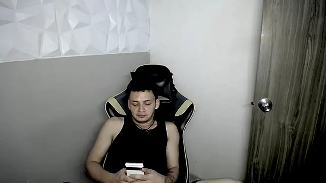 Mathias twinkk online show from April 2026 04:30:02 AM