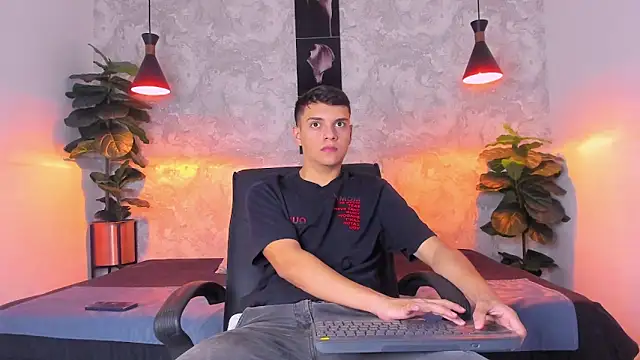 ian jacob online show from April 2026 07:36:01 PM