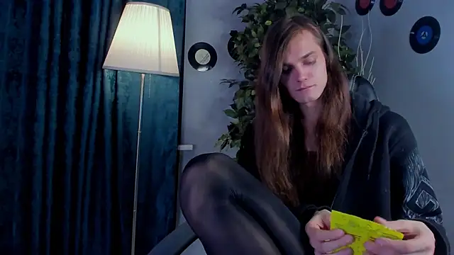 WillFobos online show from March 2026 09:05:01 PM