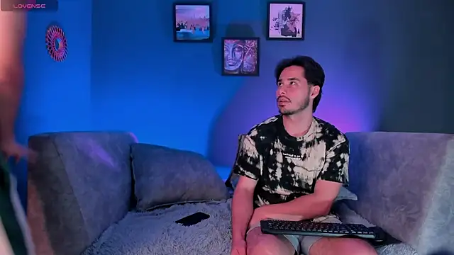 ReubenandScott online show from April 2026 04:49:02 AM