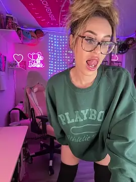 Snapshot of laurenlotus chatting on May 2026 12:50:01 AM laurenlotus online show from May 2026 12:50:01 AM