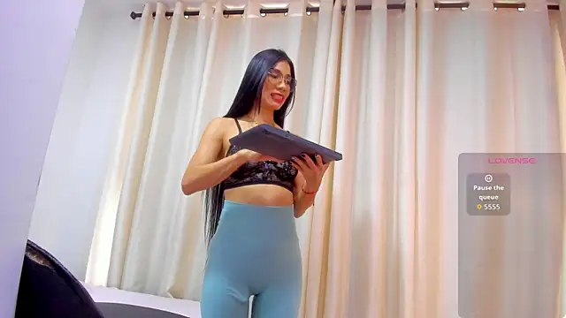 giana gill online show from April 2026 04:44:02 PM