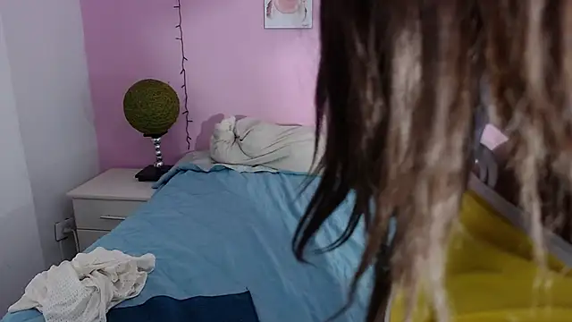 aisha laurent online show from April 2026 02:07:02 PM