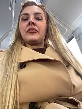 Maria3879 online show from April 2026 07:42:01 AM