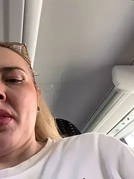 Maria3879 online show from April 2026 01:06:02 PM