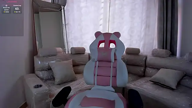 april smiith1 online show from April 2026 01:26:01 PM