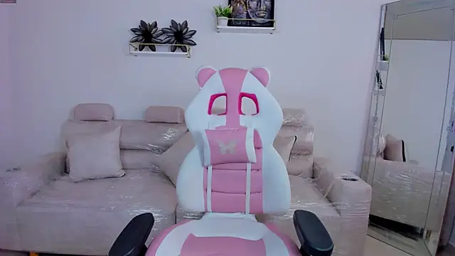 april smiith1 online show from April 2026 12:39:01 PM