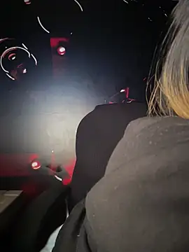 Laila LS online show from March 2026 01:33:01 PM