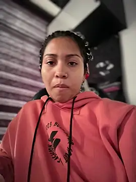 Laila LS online show from April 2026 01:26:01 PM