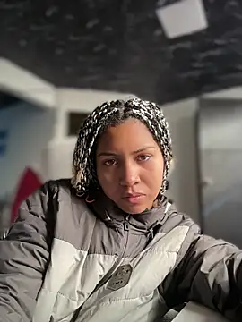 Laila LS online show from April 2026 01:16:02 PM