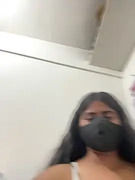 sexy-riyaa43 online show from March 2026 05:23:02 PM