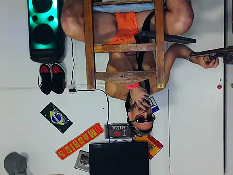 freddymdq100 online show from April 2026 07:30:01 PM