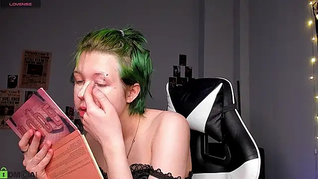 LittleKittenStar online show from April 2026 03:04:02 AM