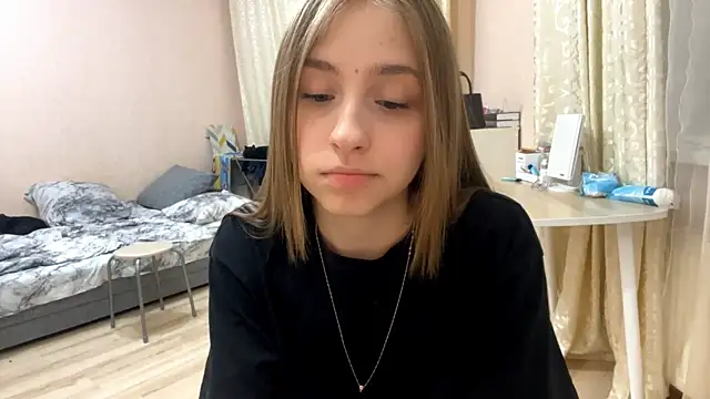 Vickyfaith online show from April 2026 09:39:33 PM