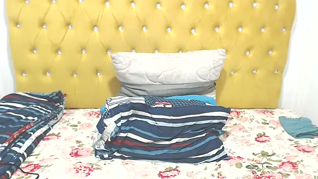 BubbleGumBADAss online show from April 2026 07:07:02 PM