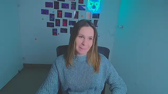 Kira raaaa online show from April 2026 05:23:01 AM