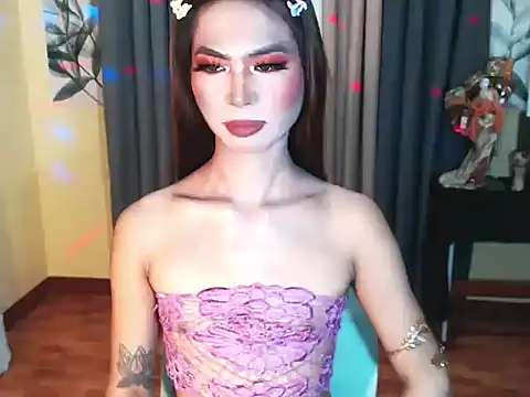 2fuckingwildDolls online show from April 2026 12:02:02 AM