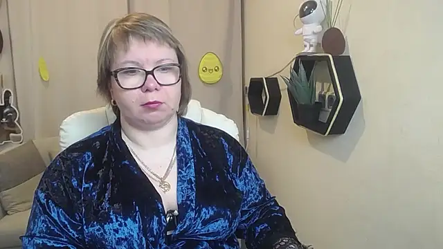 BonnnyBoobsy online show from April 2026 05:45:02 AM