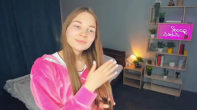 AndriaWhitford online show from March 2026 07:52:01 PM