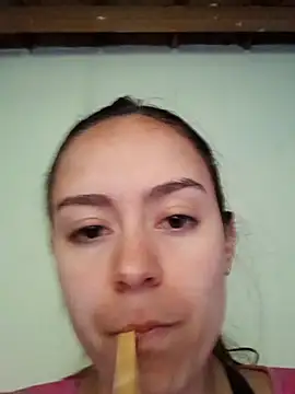 Isabelmotta  online show from April 2026 08:12:02 PM