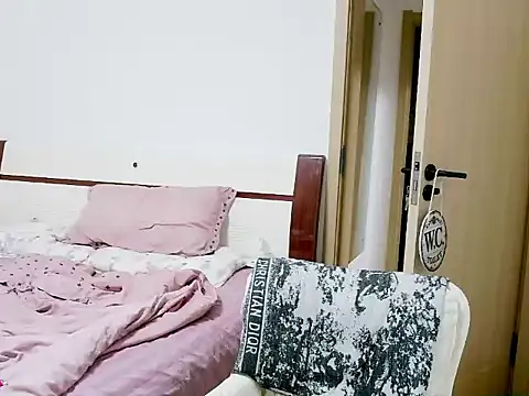 yueyue-99 online show from March 2026 12:38:02 PM