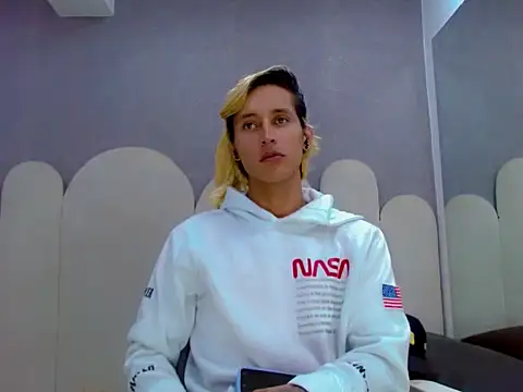 samantha bliss24 online show from April 2026 07:10:01 PM