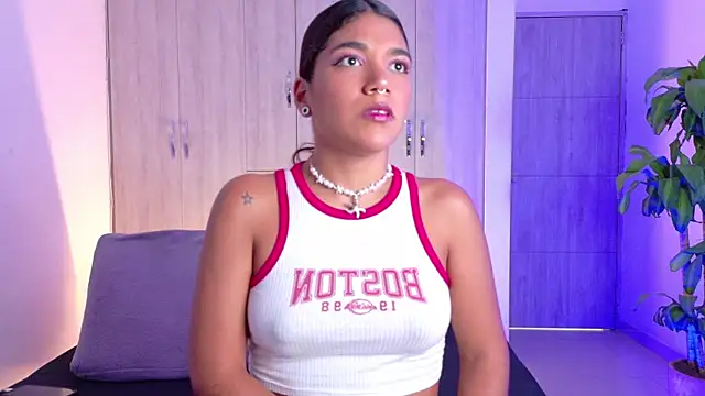 isabellahofmann online show from April 2026 10:22:02 PM