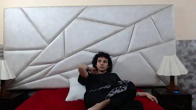 Nyx and Arian online show from April 2026 01:55:02 AM