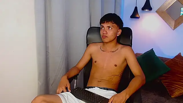 thiagosterling online show from April 2026 11:51:02 PM