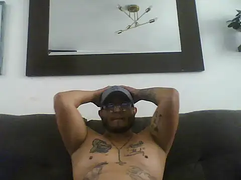 HOTB0Y18 online show from April 2026 07:42:01 PM