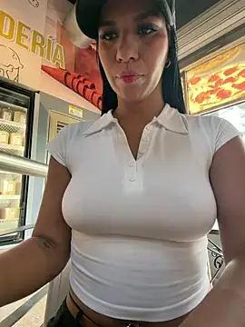 MonserratJons01 online show from June 2026 04:09:01 PM