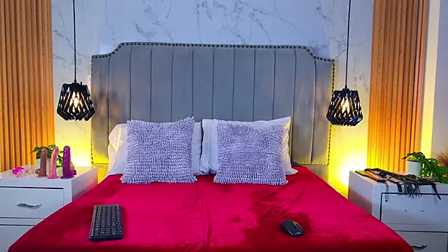 Kitty Lugo online show from April 2026 01:39:01 PM