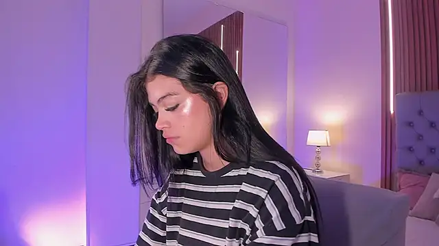 LiaSalvatore online show from April 2026 12:38:01 PM